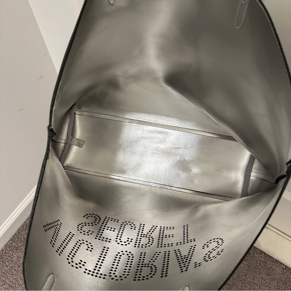 Like New! Victoria Secret Tote Bag authentic Laser Cut Logo/Tassel weekend bag - Picture 3 of 5